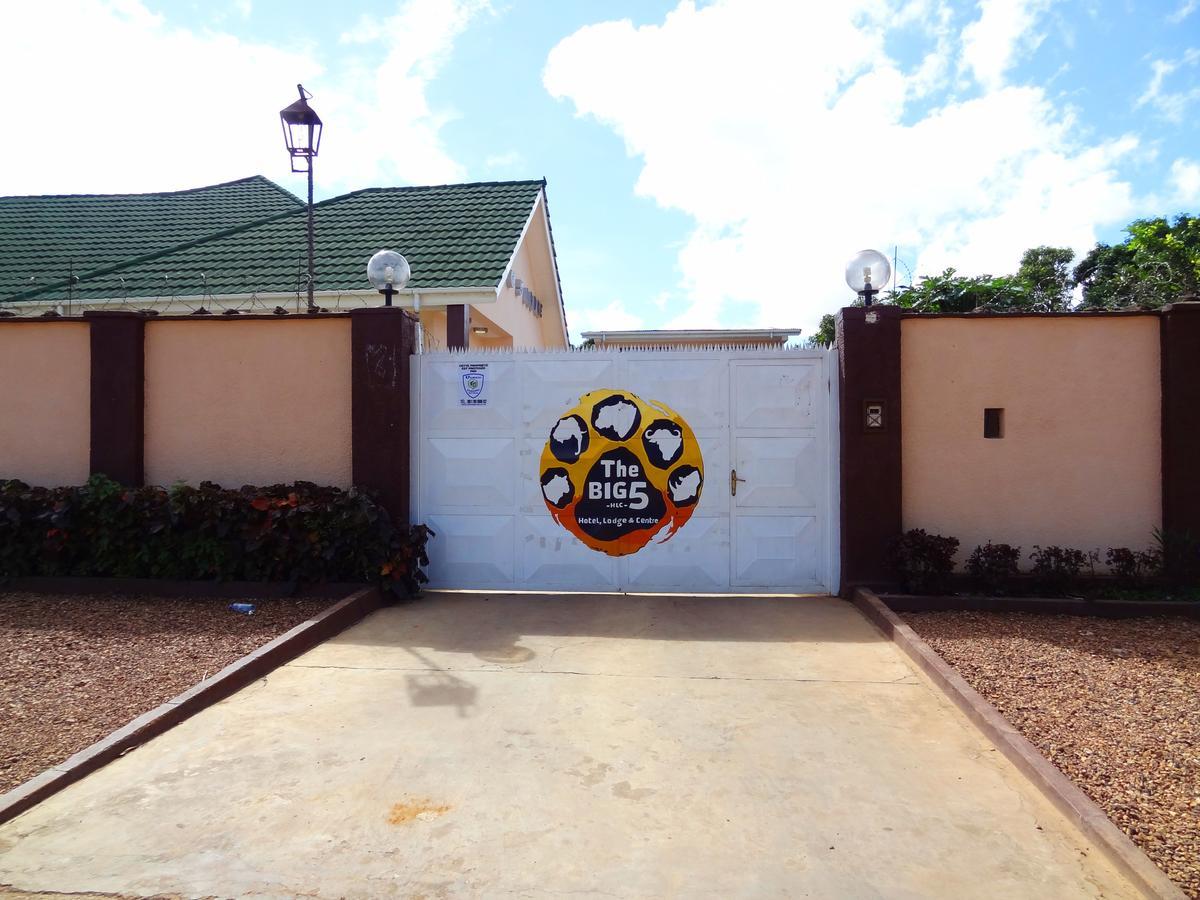 Big 5 Junior Lodge Lubumbashi Ngoại thất bức ảnh